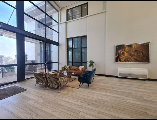 1,691M² OFFICE FOR SALE IN BRYANSTON